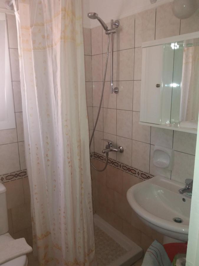 איוס סטפנוס Theos Apartments מראה חיצוני תמונה